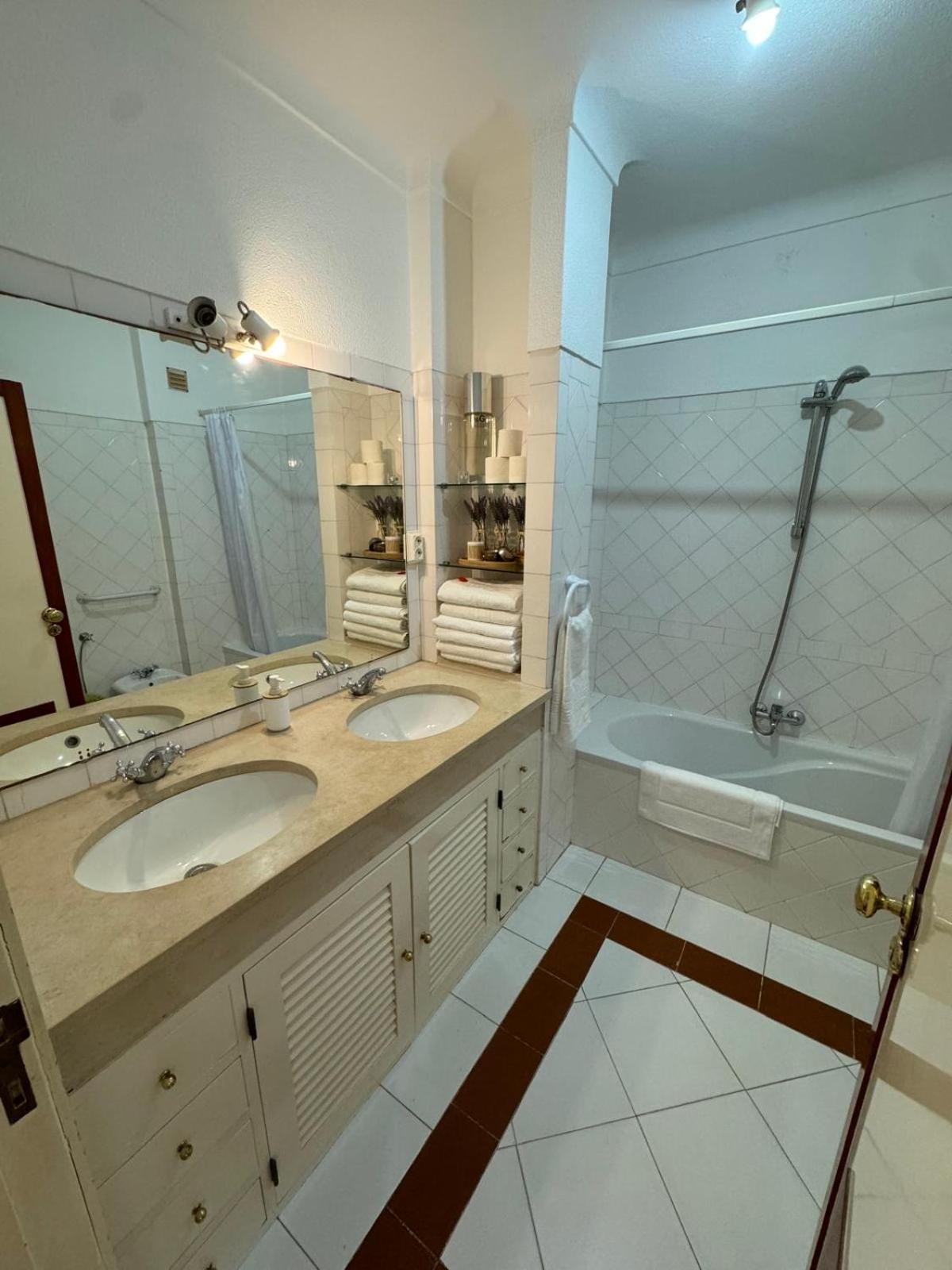 Villa 46 Hostel Лагуш Экстерьер фото